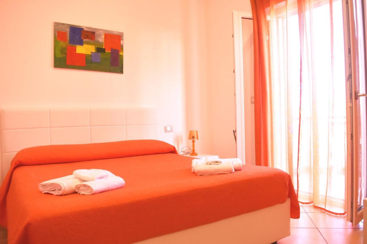 Bed & Breakfast Domus Pepe Scalea Zewnętrze zdjęcie